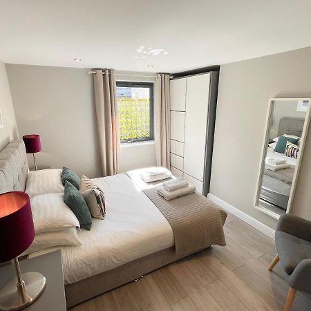 Urban Living'S - The Wesley Beautiful City Centre Apartment With Balcony Oxford Kültér fotó