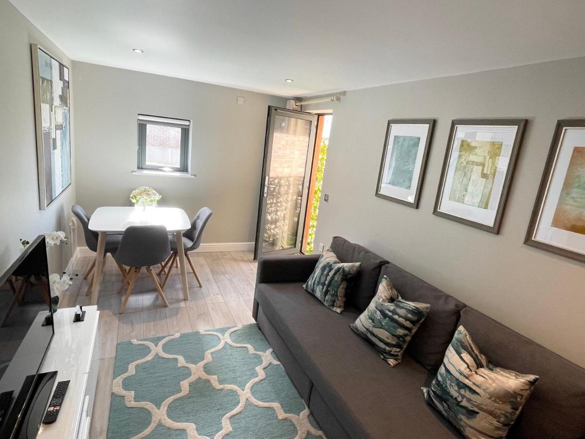 Urban Living'S - The Wesley Beautiful City Centre Apartment With Balcony Oxford Kültér fotó